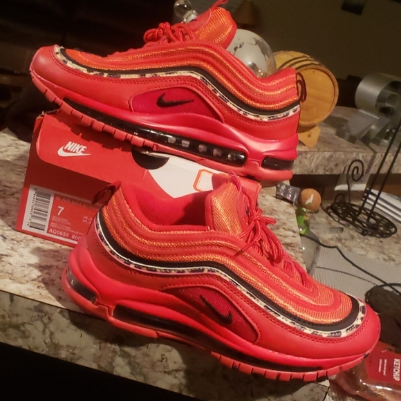 air max with cheetah print